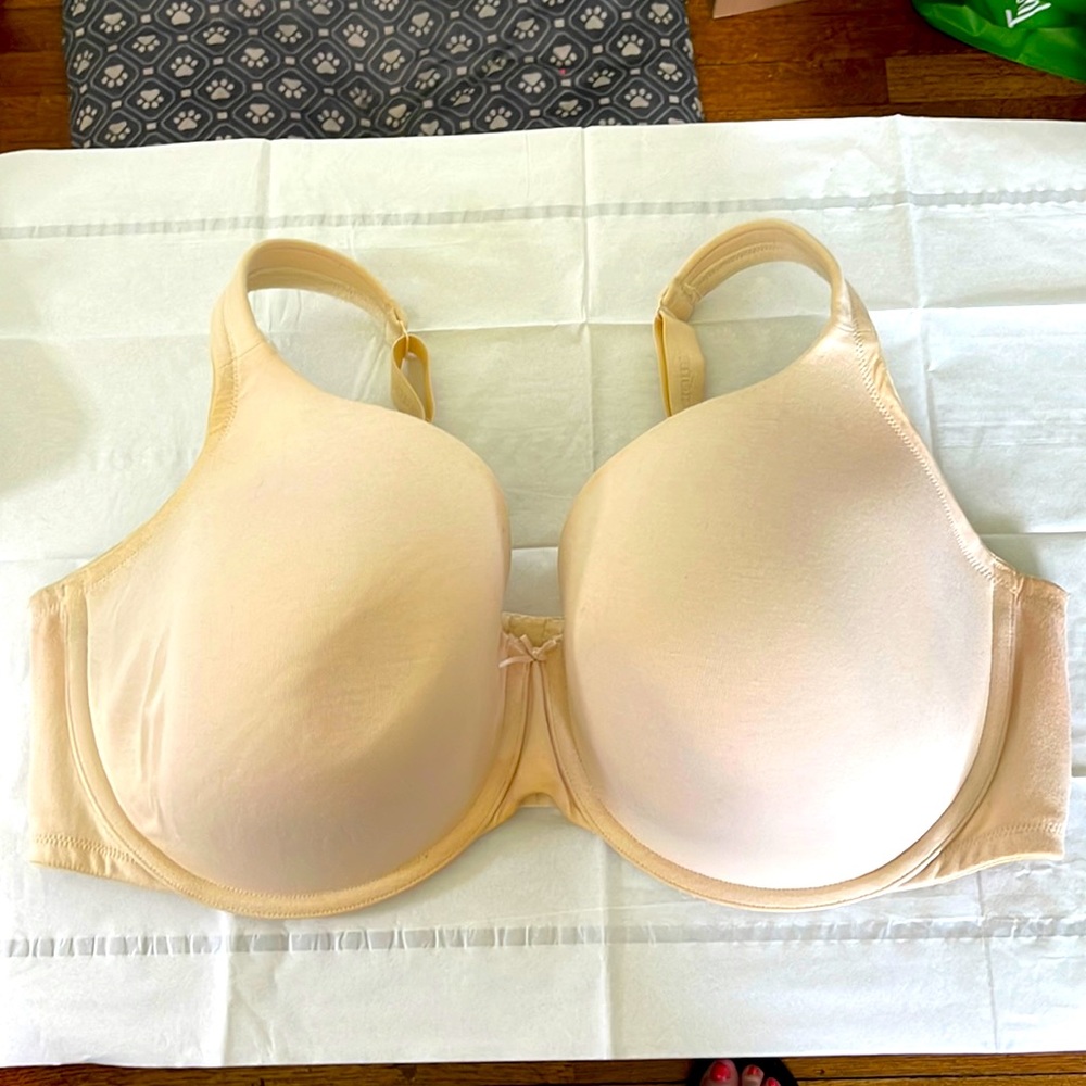 Beige underwire everyday bra. Comfortable and supportive.